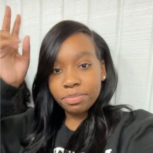 Meet your Posher, Na’talya